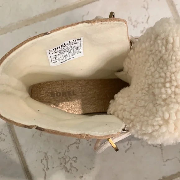 New Sorel tan winter boots - Picture 7 of 7